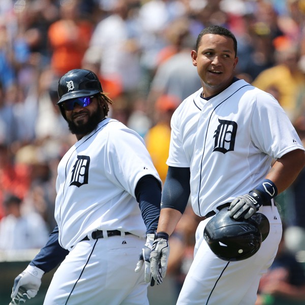 Cabrera hit his 300th Homerun in the third inning and the Tigers increase their AL Central Divison lead to 1.5 games beating the White Sox 6-4 Miguel32
