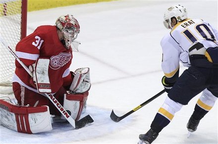 Datsyuk's Game Winning Goal with 0:5 sec left In regulation increased the Wings Home Winning Streak to 22 games beating Nashville 2-1...FOR POSTGAME COVERAGE GO TO YOUTUBE UNDER: currich5 Red_wi25