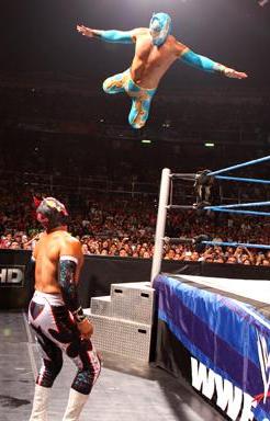 SmackDown - October 21, 2011 - Mexico City, MX Sdsinc29