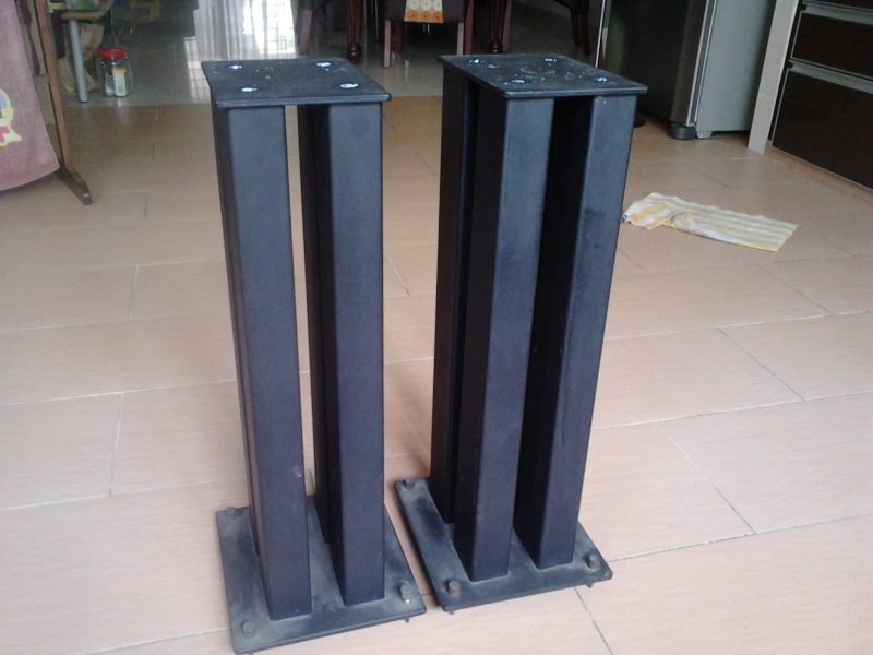 Speaker Stand 4 Pillar (Used) Img10421