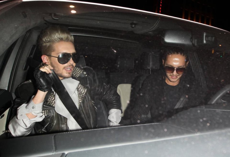 [Info] Bill s'est teint les cheveux en blond (09.2011) [+ photos et vidéos] - Page 3 29671011