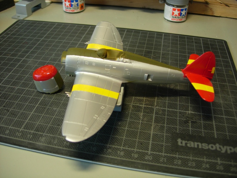 [TAMIYA] 1/72 - Republic P-47D Thunderbolt "razorback" - Page 3 Dscn4823