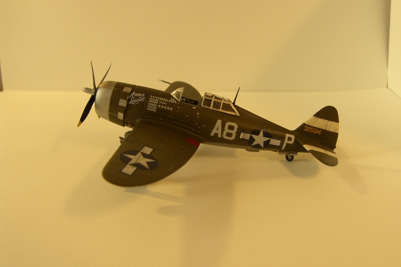 P-47D Thunderbolt Razorback - Academy Sh102935