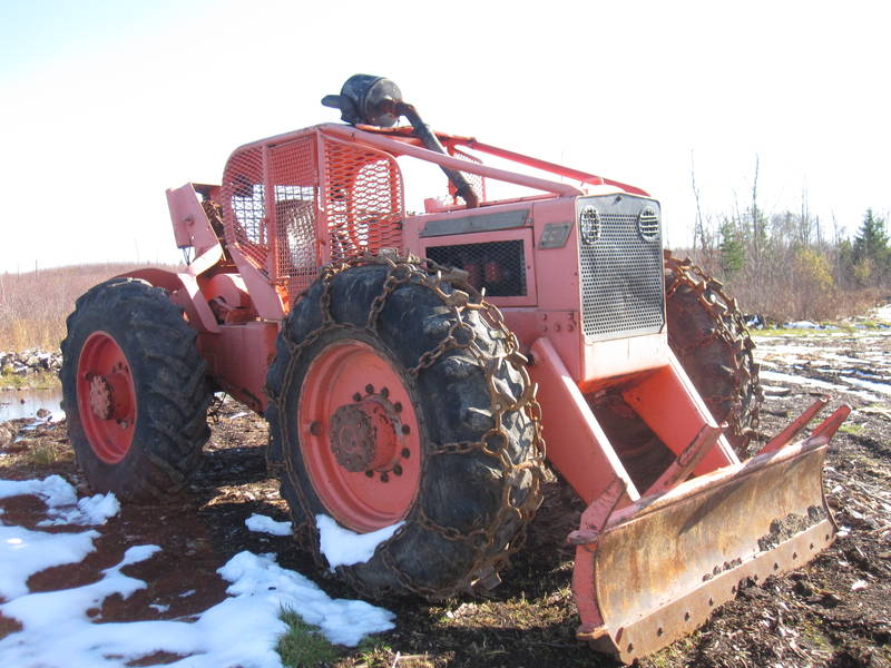 ANCIENNES DOCUMENTATIONS SUR LES TRACTEURS TIMBERJACK 208 225 ET 230 - Page 3 53208g11