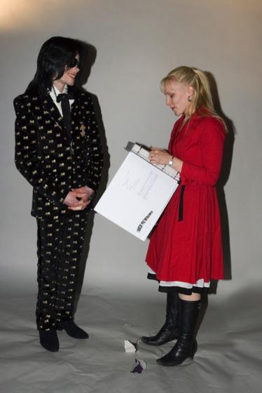 Renee-Lea Thackham Conta do Seu Encontro Com Michael Jackson em Tóquio 07889910