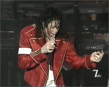 [DL] History World Tour Live in Bucharest 1996 2 DVD's  Buchar23