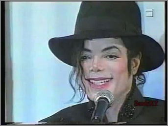 [DL] Michael Jackson Relatos no Seu 40º Aniversário Micha116