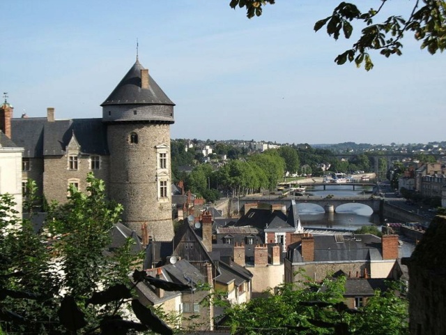 Tour de Mayenne [17 au 23 mai] saison 15 •Bƒ   800px-21