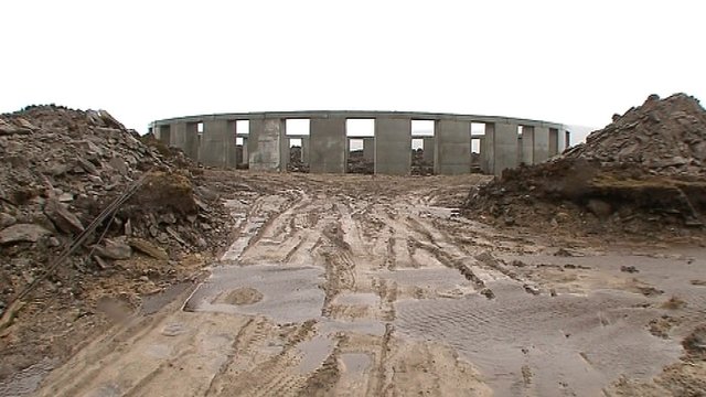 un irlandais a créé un nouveau stonehenge (nov 2011) Achill11