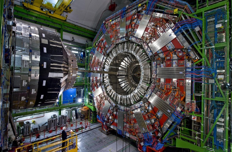 Boson de Higgs ou nouvelle force de la nature - Page 2 Lacclr10