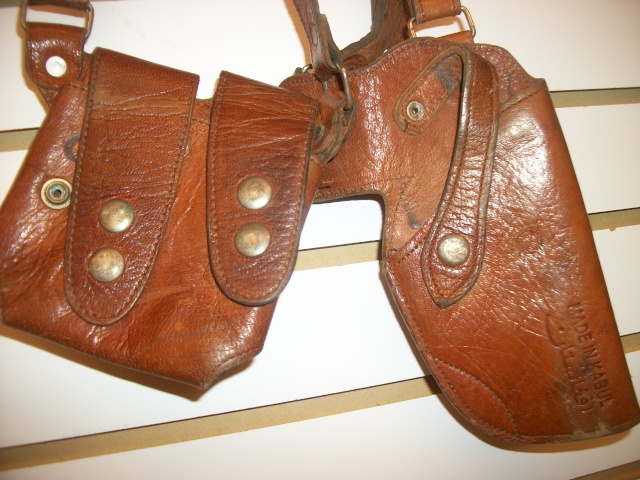 Afghan 9mm leather shoulder holster - Kabul manufacturer - Bring Back 100_8219