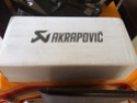 Silencieux AKRAPOVIC pour nos scooters trois roues Img_0113