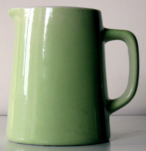 Comments Please - Yes it's a Crown Lynn 715 jug. Green_10