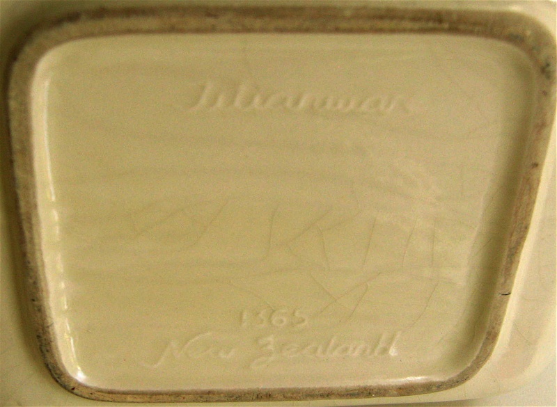 Titian - 1365 Titian Biscuit Barrel Img_0818