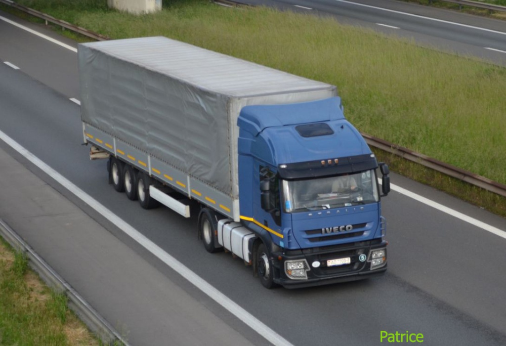 Iveco Stralis (I) (tous les modèles) - Page 2 568_co10