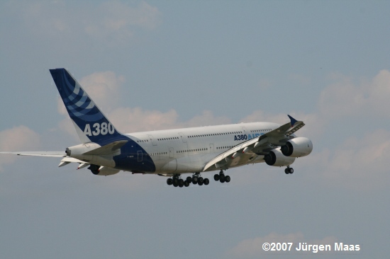 Zivile Luftfahrt Airbus15