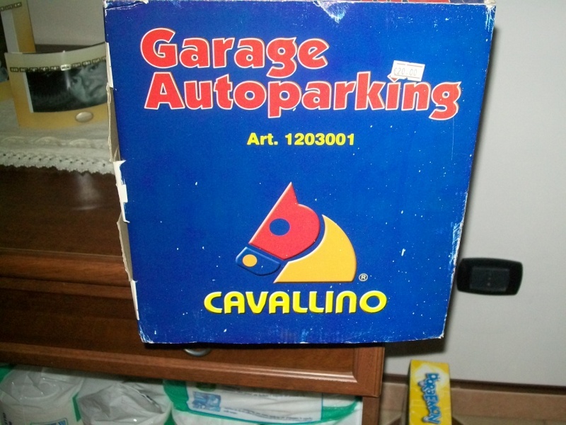 vendo rarissimo garage della schell  marca cavallino anni 70-80 e altri giochi 00613