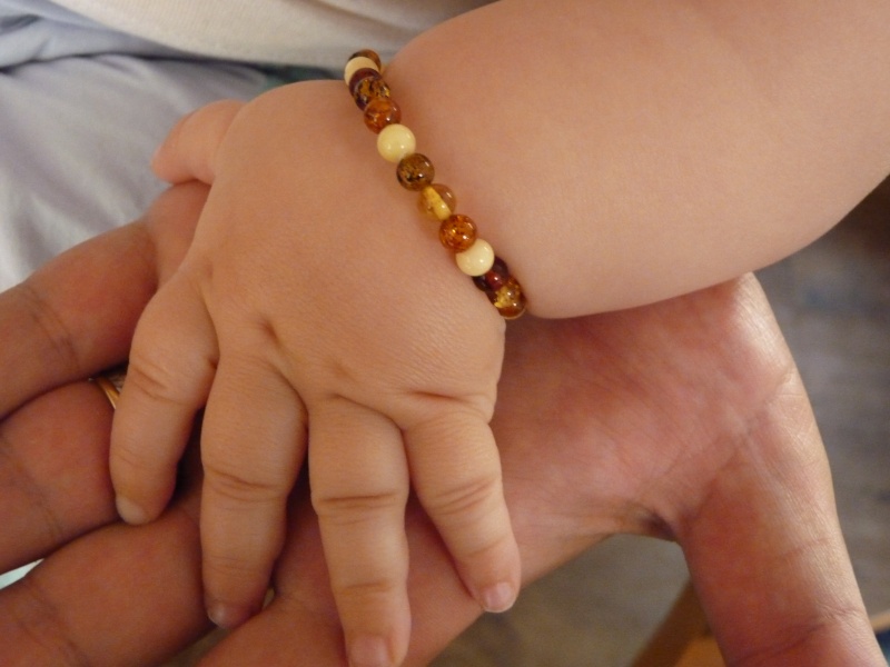 Bracelet ambre bébé comme NEUF P1020010