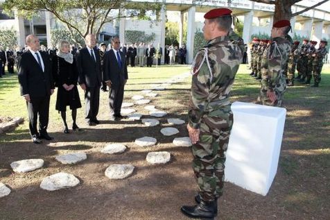 Le général Marcel BIGEARD Md0_li11