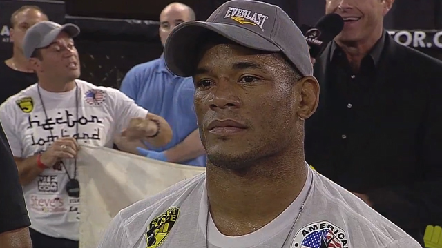Hector Lombard Signs With the UFC Lombar10