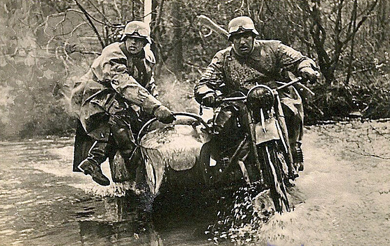 Les motos de l'armée allemande ! 67499410