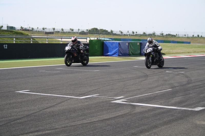 Eybis BMW Motorrad Track Days Magny-Cours 21-22 juillet - Page 3 22141310