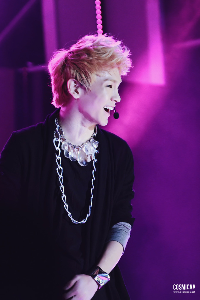 Key @Hallyu Wave Dream Concert (03.10.2011) 1713