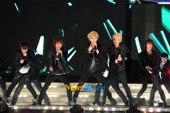 [Photo News] SHINee au 7th Busan Fireworks Festival 111028 621