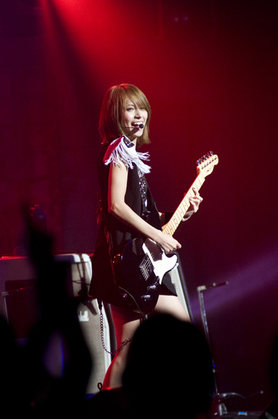 SCANDAL VIRGIN HALL TOUR 2011「BABY ACTION」 - Page 3 _big0311