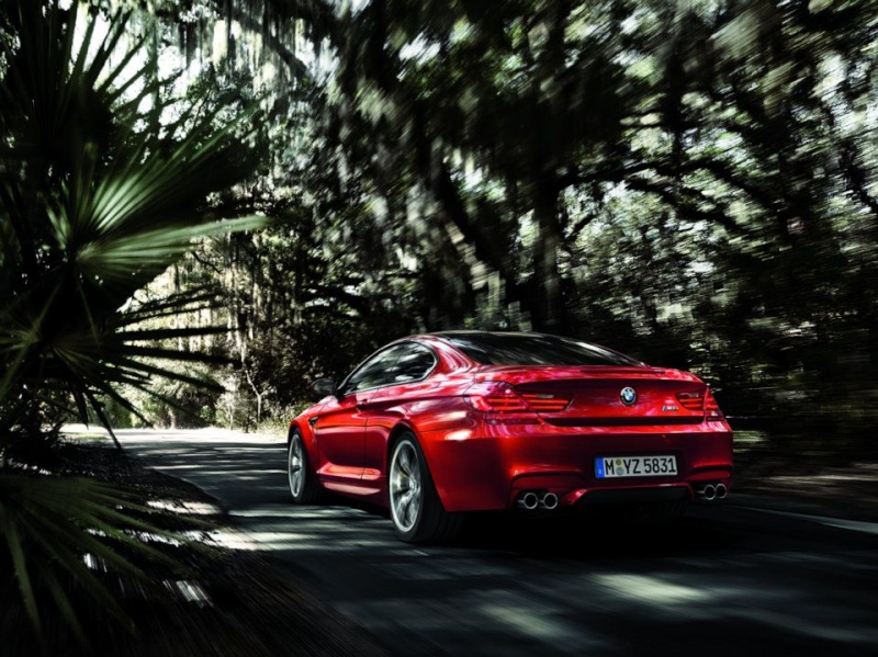 Two new high-performance sports cars : The BMW M6 Coupé and BMW M6 Convertible. 42752210