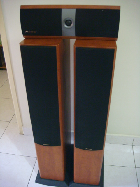 Pioneer Floorstanding speaker and Center speaker Dsc02314