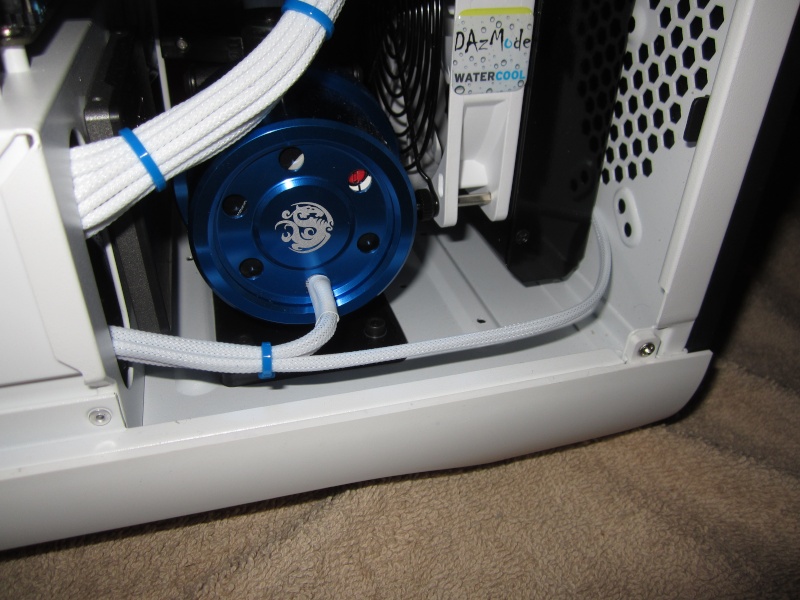 DanEXMod - PC modding - Bitfenix - Z77- Watercooling White blue - Page 5 Img_3255