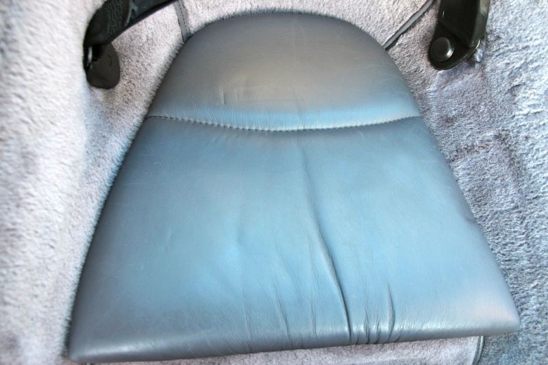 rénovation des sièges en cuir de nos belles Img_3013