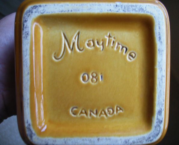 MAYTIME POTTERY (Canada) Potter11