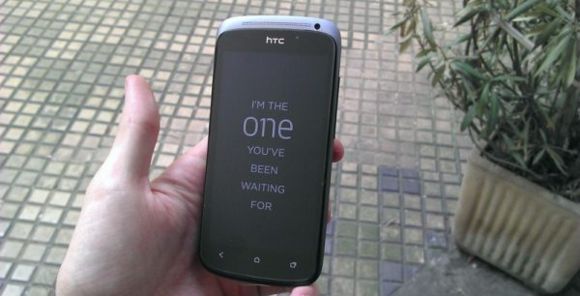 HTC отсудила смартфон One S у своих же поклонников во Франции 1_1_ht10
