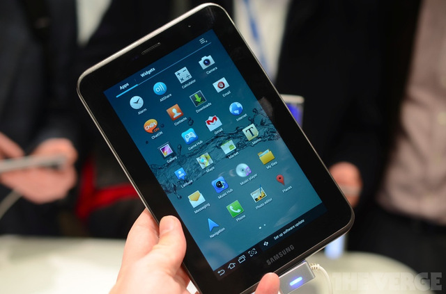Серия Samsung Galaxy Tab 2 задерживается из-за Android 4.0 Dsc_8210