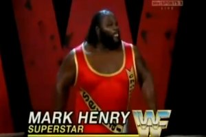 [Monday Night Raw] Mark Henry vs Christian Snapsh11