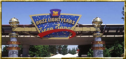 [Discoveryland] Buzz Lightyear's Pizza Planet Restaurant Pizza_11