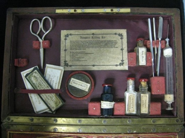  véritable kit d’extermination de vampires du 19e siècle Vampir13