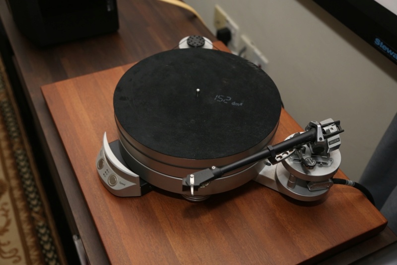 Acoustic Signature Challenger Mk3 turntable and SME 309 tonearm Fr10