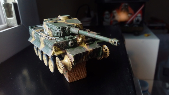 PzKpFw VI Tigre -- Revell --1/72 10-08-10