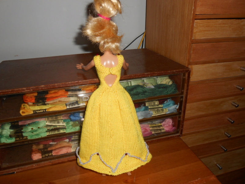Robe princesse Barbie... Robe_d16