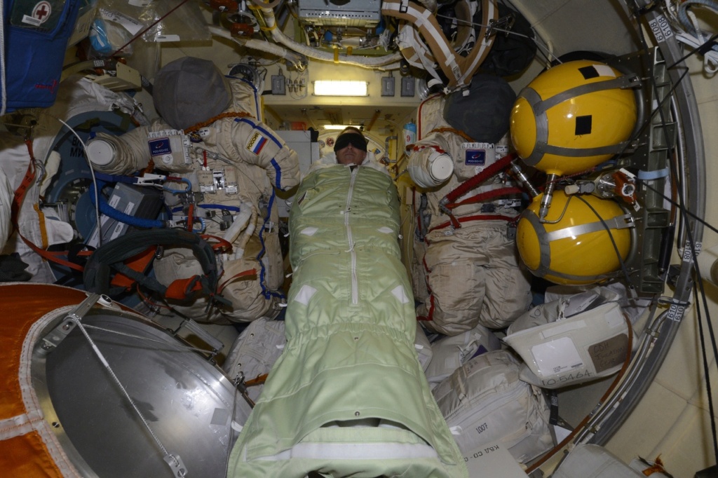 Une fuite d'air dans l'ISS 2377
