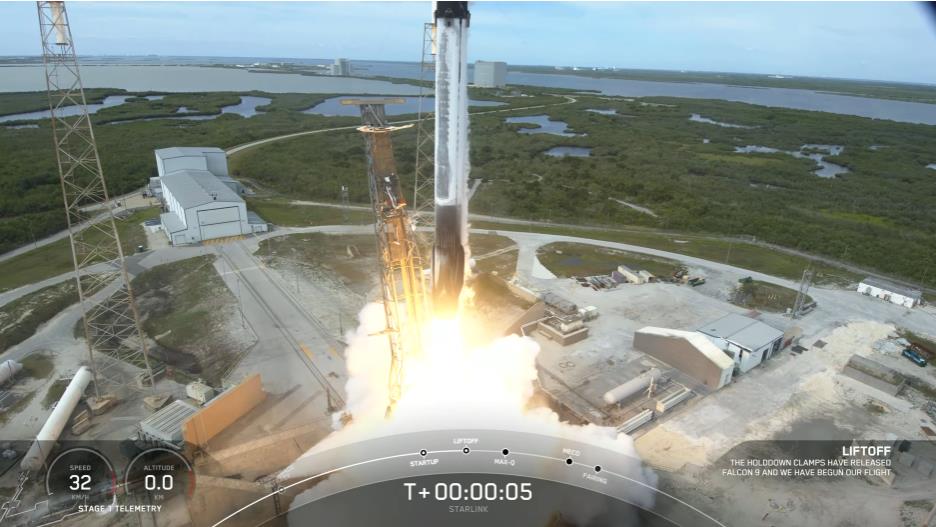 Falcon 9 (Starlink 6-2, 21x) - CCSFS - 19.4.2023 Scre2435