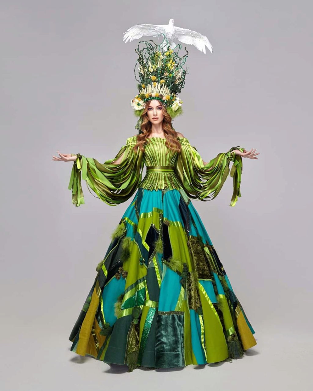 MISS UNIVERSE 2019 - NATIONAL COSTUMES Fb_13152