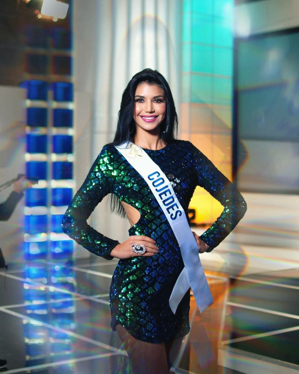 Road to MISS VENEZUELA 2021 is  Region Andina, Amanda Dudamel - Page 3 Fb_20978