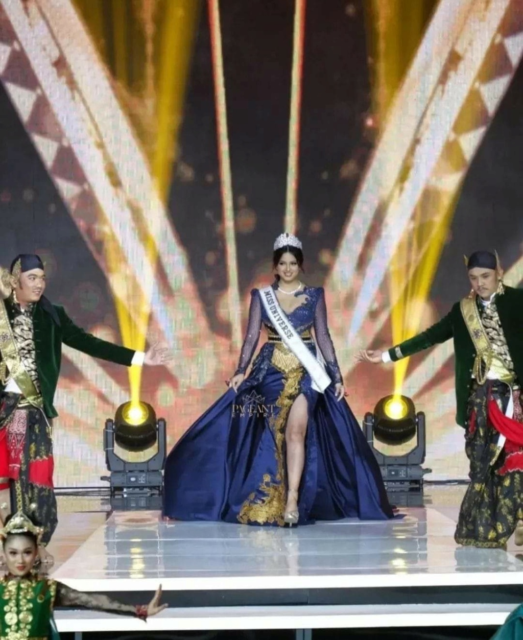 ♔ The Official Thread Of Miss Universe 2021 ®  Harnaaz Sandhu of India ♔ - Page 6 Fb_22381