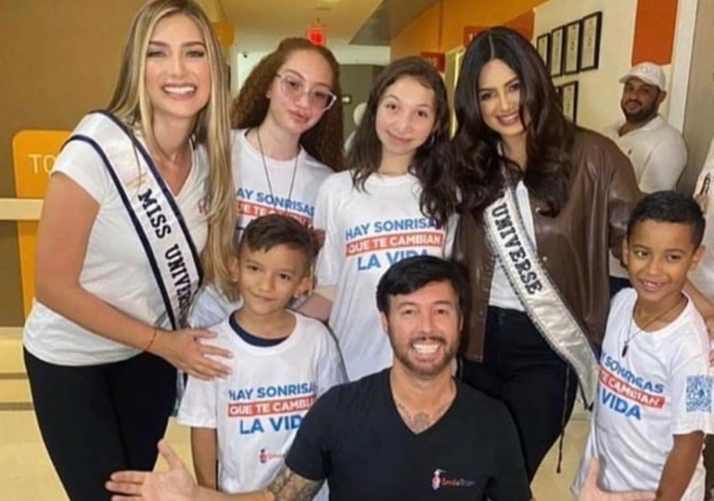 ♔ The Official Thread Of Miss Universe 2021 ® Harnaaz Sandhu of India ♔ - Page 7 Fb_24159