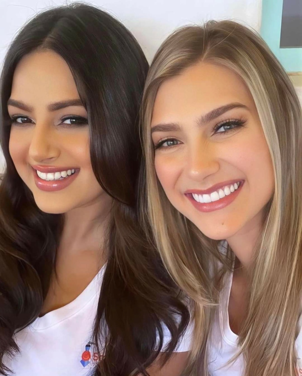 ♔ The Official Thread Of Miss Universe 2021 ® Harnaaz Sandhu of India ♔ - Page 7 Fb_24161