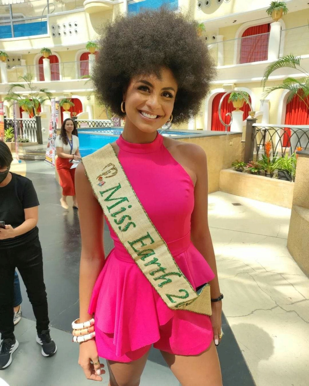 Official Thread of MISS EARTH 2019: Nellys Pimentel from PUERTO RICO - Page 3 Fb_24566